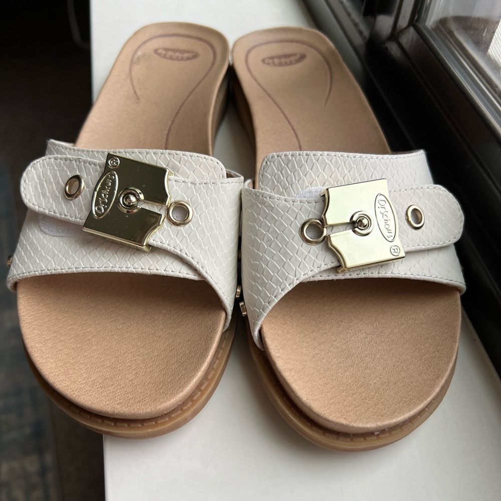 Dr. Scholl's Shoes Womens Originalist Slip-On Embossed Slide Sandals in White